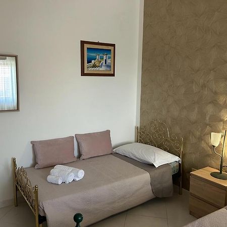 Nina Apartament Giardini Naxos Con Posto Auto Buitenkant foto