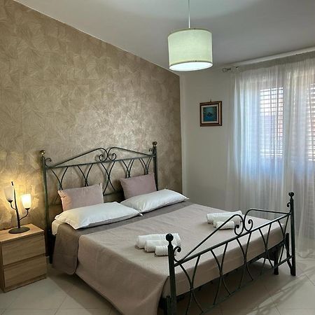 Nina Apartament Giardini Naxos Con Posto Auto Buitenkant foto