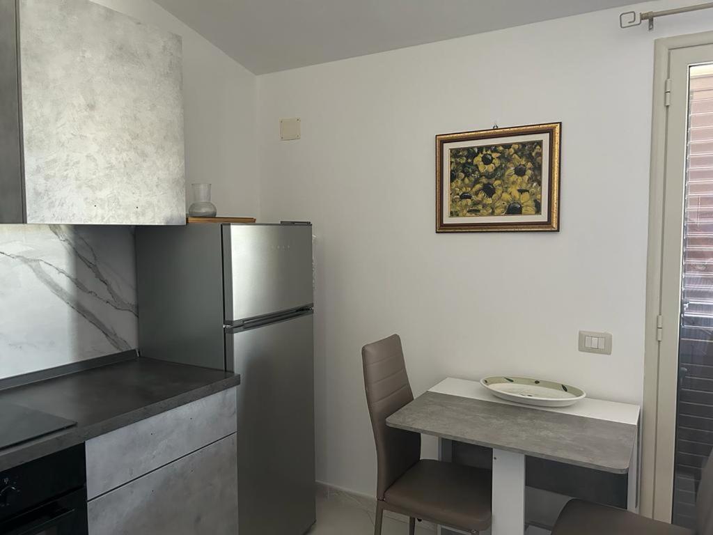 Nina Apartament Giardini Naxos Con Posto Auto Buitenkant foto