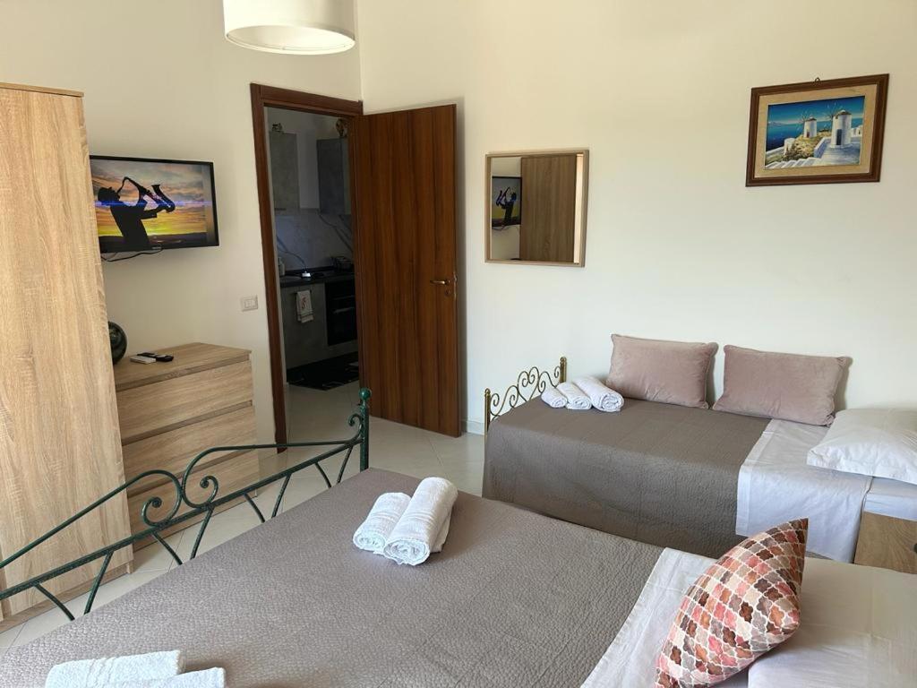 Nina Apartament Giardini Naxos Con Posto Auto Buitenkant foto